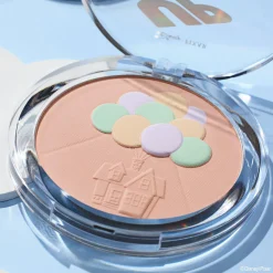 essence Disney Pixar Up Cipria compatta correttiva del colore Fashion