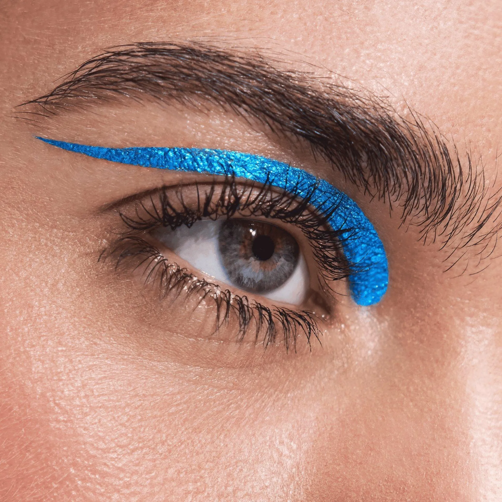 essence Eyeliner metallizzato Disney Pixar Finding Dory 010 - Blue Lagoon Discount