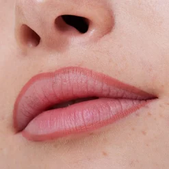 essence 8h MATTE comfort matita labbra 04 - Rosy Nude Online