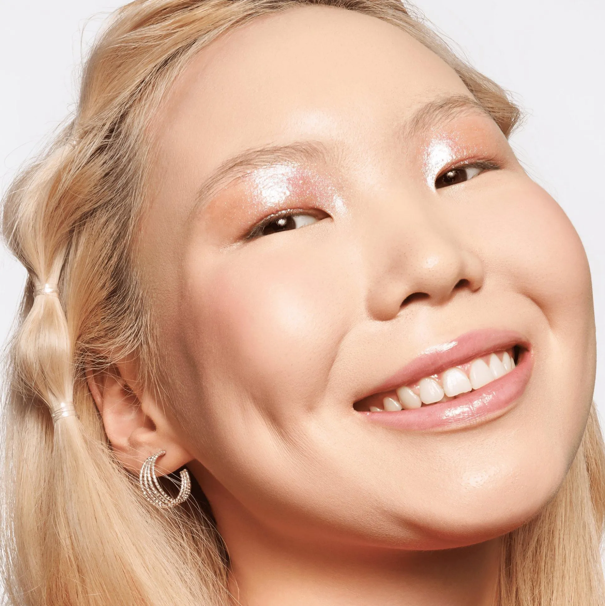 essence il trattamento labbra SUPER BALM Fashion