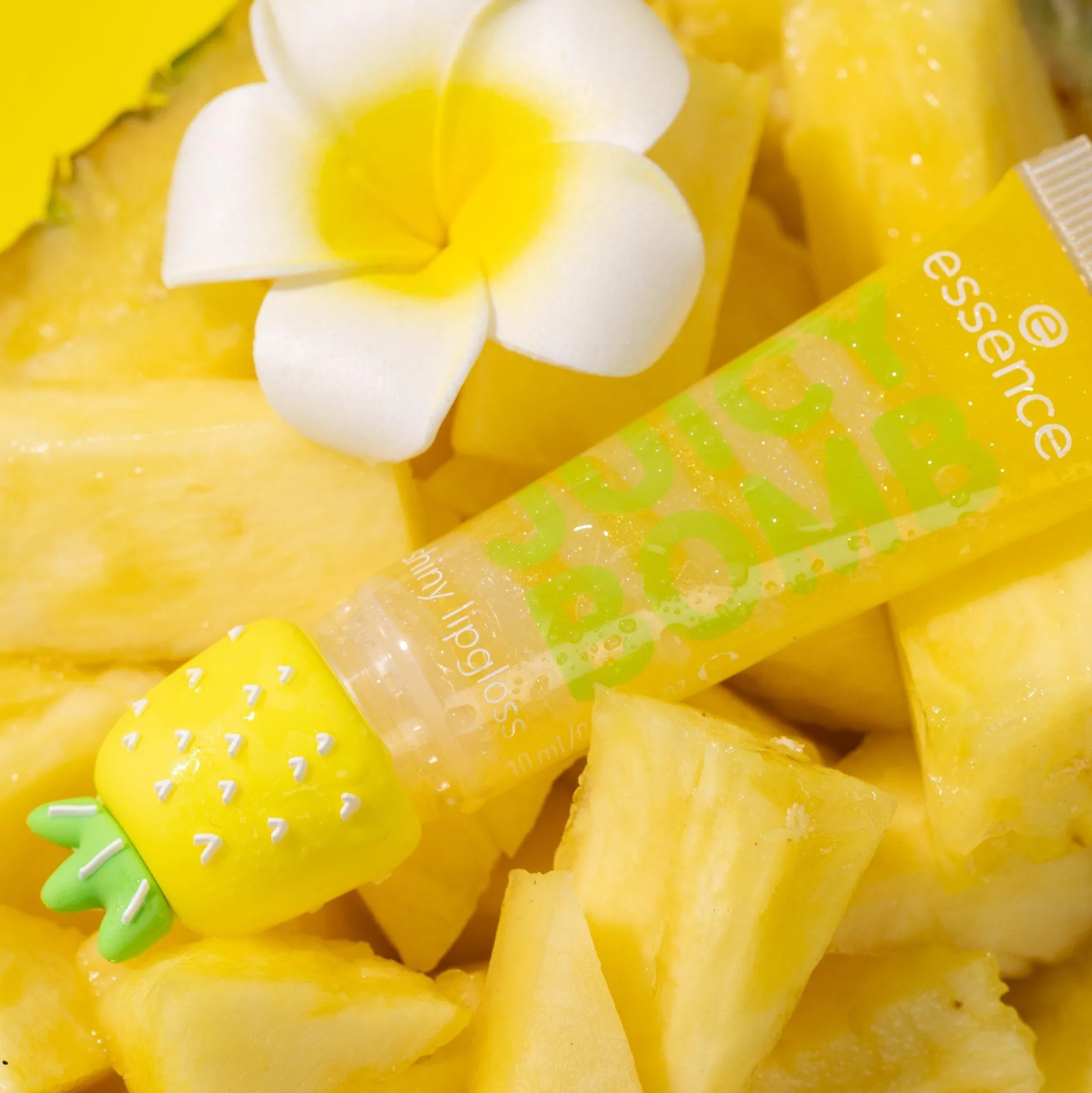 essence JUICY BOMB shiny lipgloss Fashion