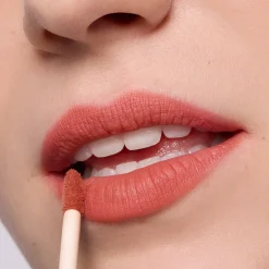 essence mousse labbra soft touch 01 - Fuel Your Passion Hot