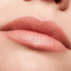 essence soft & precise MATITA LABBRA 302 - Heavenly Fashion